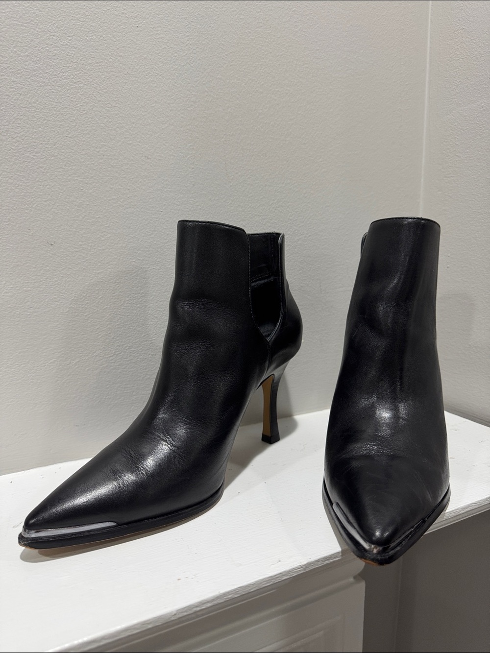 Vince Camuto Black Leather Pointed-Toe Stiletto Booties